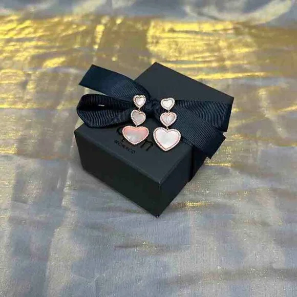 Apm Monaco Pink Heart Mother-Of-Pearl Earrings - Picture 4 of 4